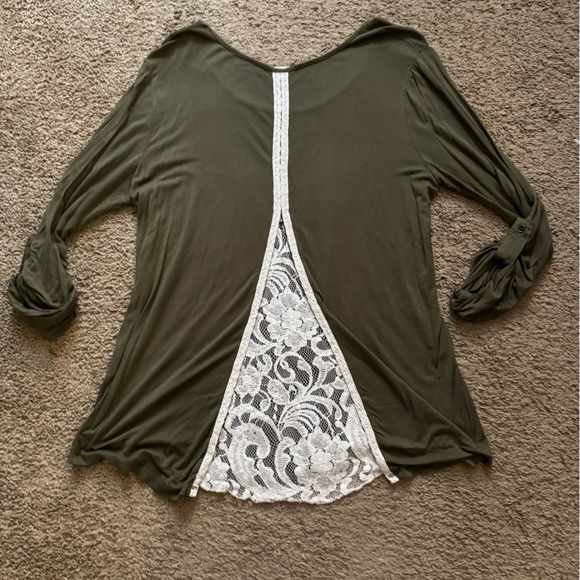 Women’s me & u top - Picture 5 of 7